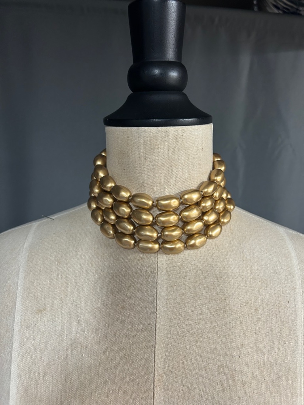 80s Carolee faux pearl gold tone choker